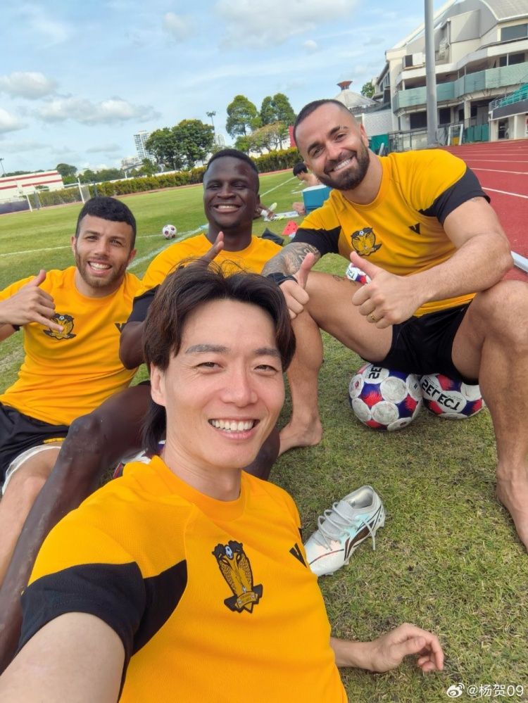 开云在线-加盟新加坡球队后港联！35岁杨贺发文：反正人生是用来体验的